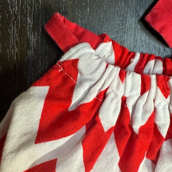 BOUTIQUE BABY GIRL ONE SHOULDER CHEVRON DRESS - Picture 3 of 4